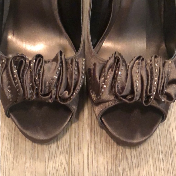 Steve Madden Brown Satin Heels - Picture 3 of 5